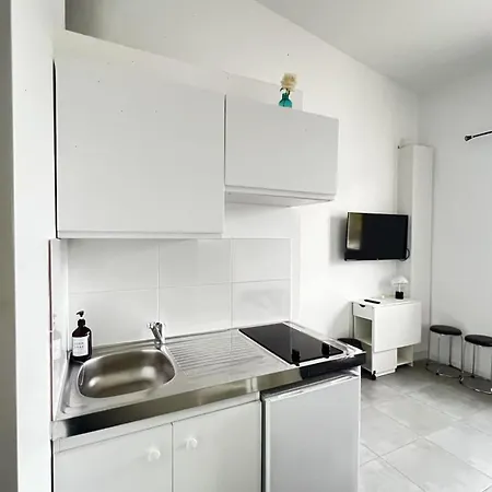 Yanluc 101 Apartman Chantilly